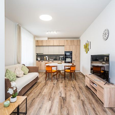 Апартаменты Perla Hradce 103 Градец-Кралове Экстерьер фото