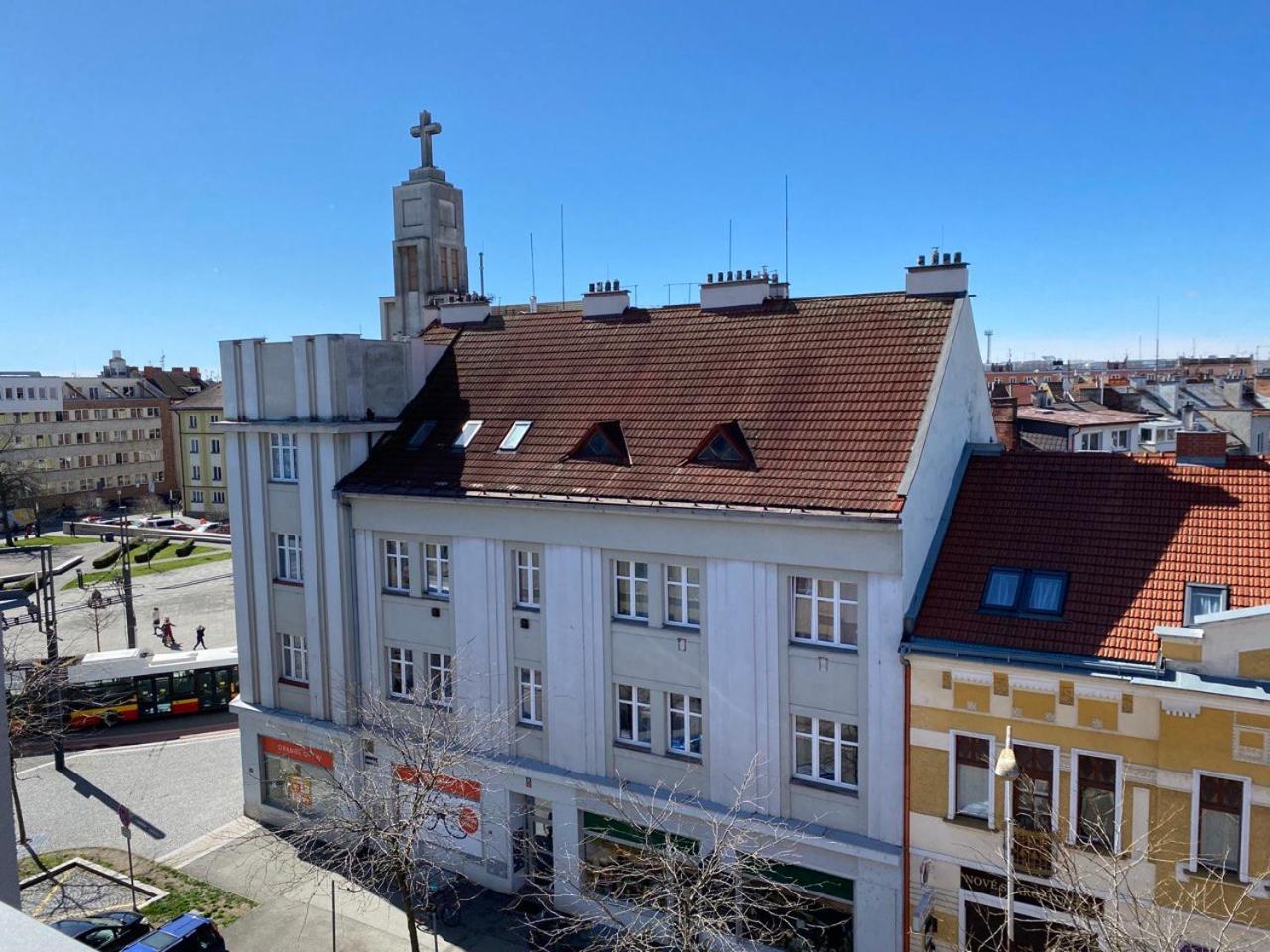 Апартаменты Perla Hradce 103 Градец-Кралове Экстерьер фото
