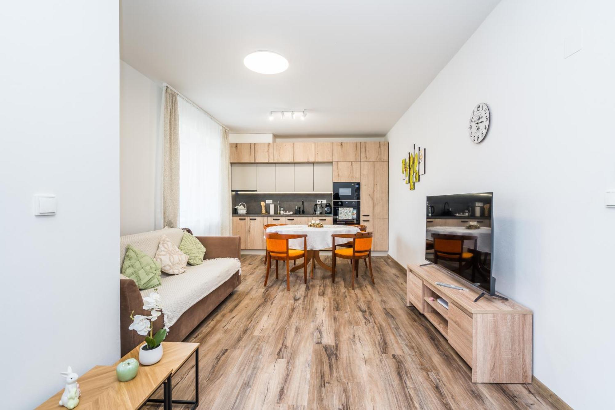 Апартаменты Perla Hradce 103 Градец-Кралове Экстерьер фото