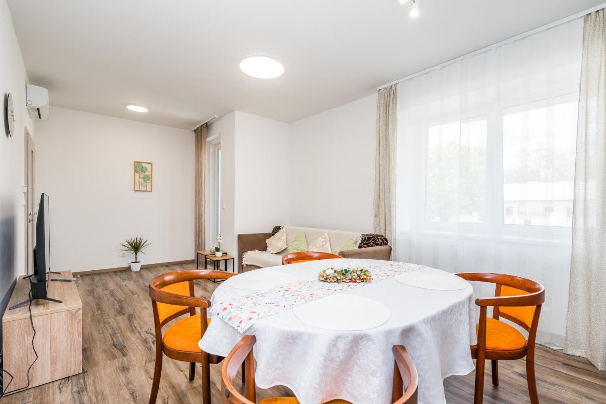 Апартаменты Perla Hradce 103 Градец-Кралове Экстерьер фото