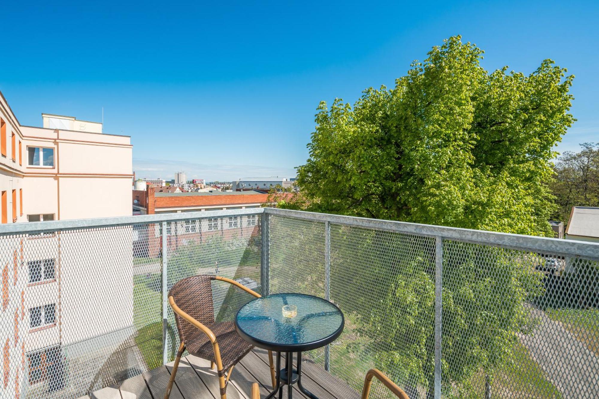 Апартаменты Perla Hradce 103 Градец-Кралове Экстерьер фото